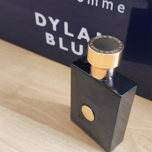 Versace Men's cologne and summer.cooler bag - Picture 3 of 9